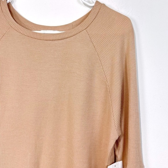 NEW ABOUND  Long Sleeve Raglan Tee Waffle Knit In Tan Dale Sz S Round Raw Hem - Picture 6 of 10